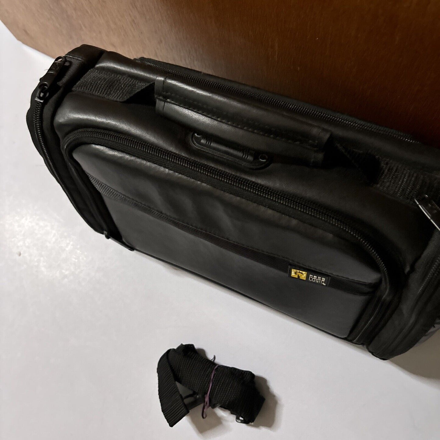 Case Logic Portable Carrier Bag for Portable DVD Player Laptop