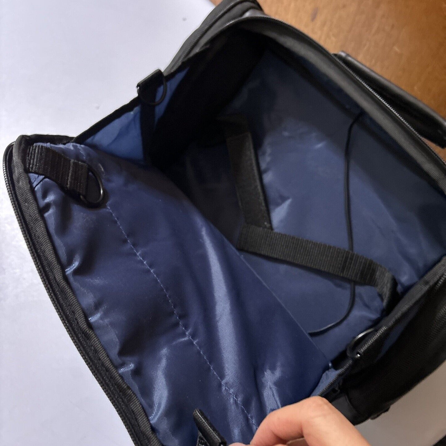 Case Logic Portable Carrier Bag for Portable DVD Player Laptop