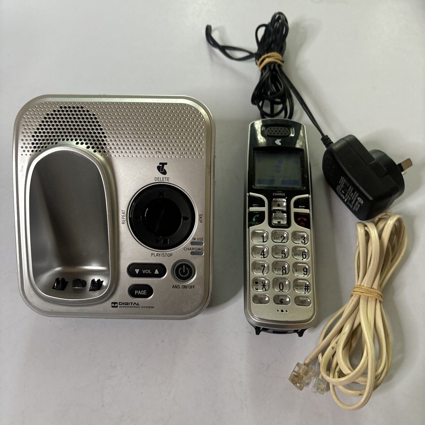 Telstra 9200a Digital Answering Machine With 1 Handset