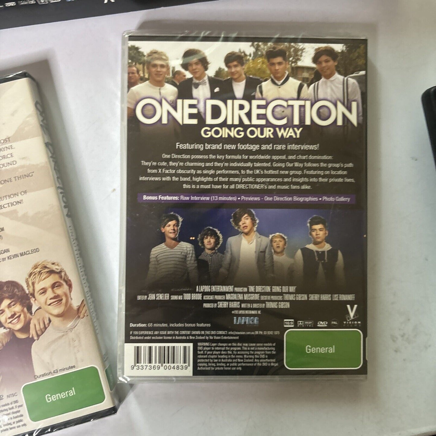 One Direction Their Story The Unauthorised Story (DVD, 4-Disc) Region 4