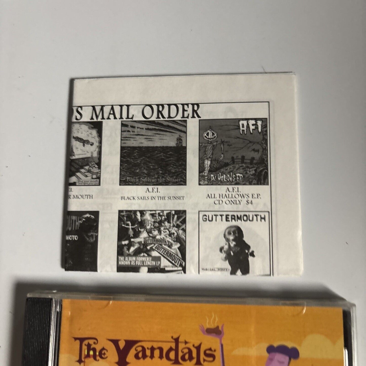 The Vandals – Look What I Almost Stepped In... (CD, 2000) 15833-2