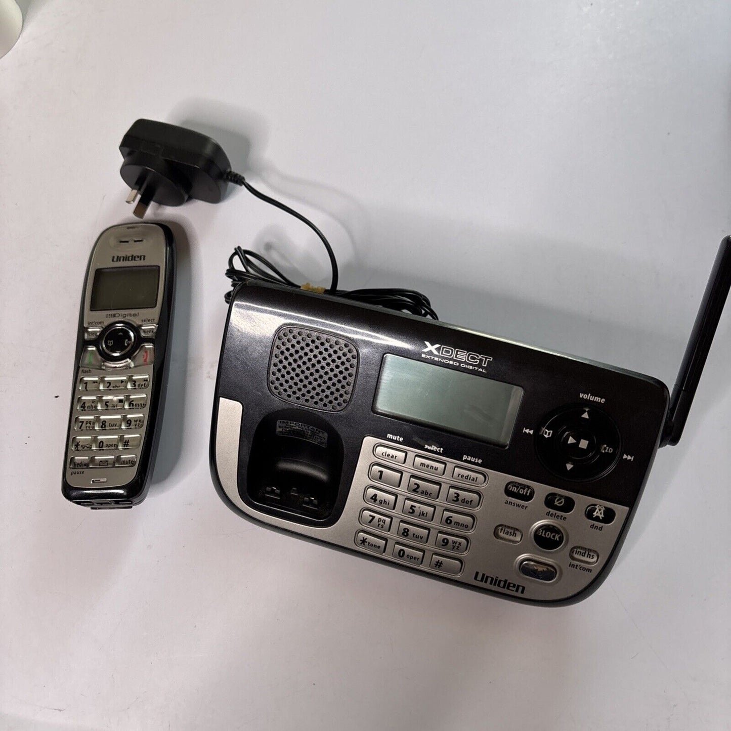 Uniden XDECT7055+1 Digital Answering Machine 1 Handset Landline Cordless Phone