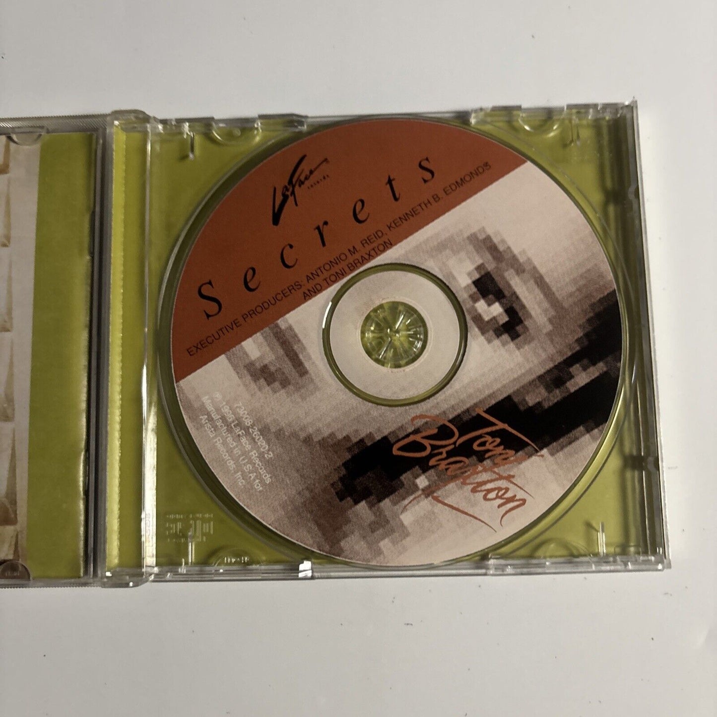 Toni Braxton – Secrets  (CD, 1996)