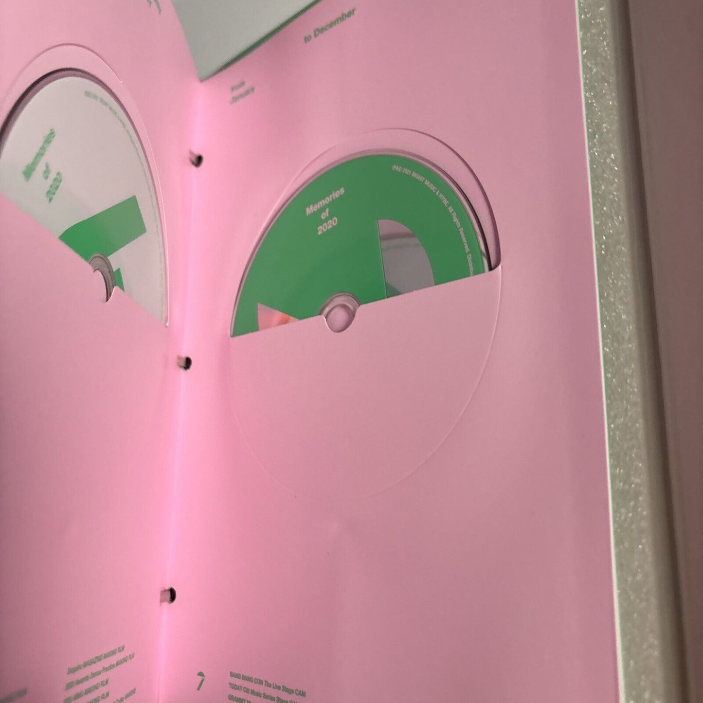 BTS Memories of 2020 DVD 7-Disc Japan Version Region 2, Folder, Photocard