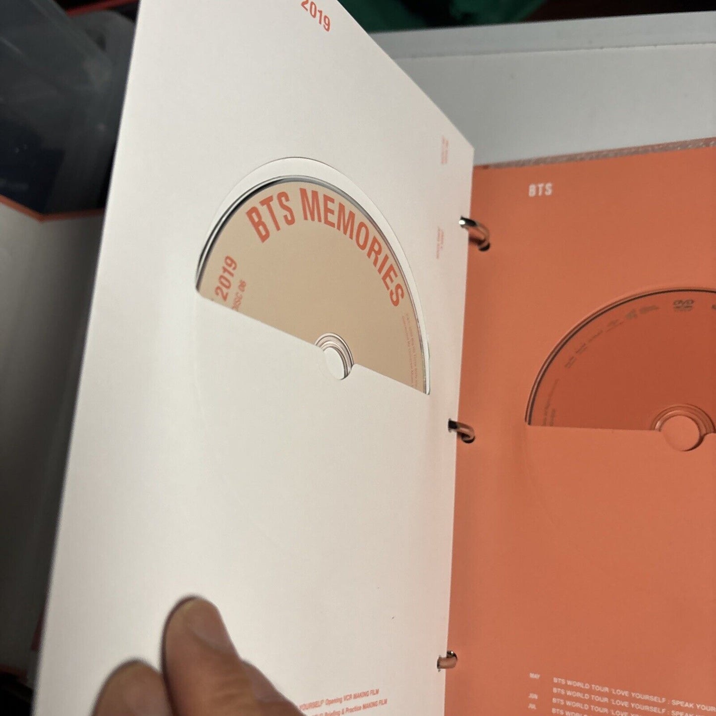 BTS Memories of 2019 DVD 6-Disc Japan Version Region 2, Folder, Photocard