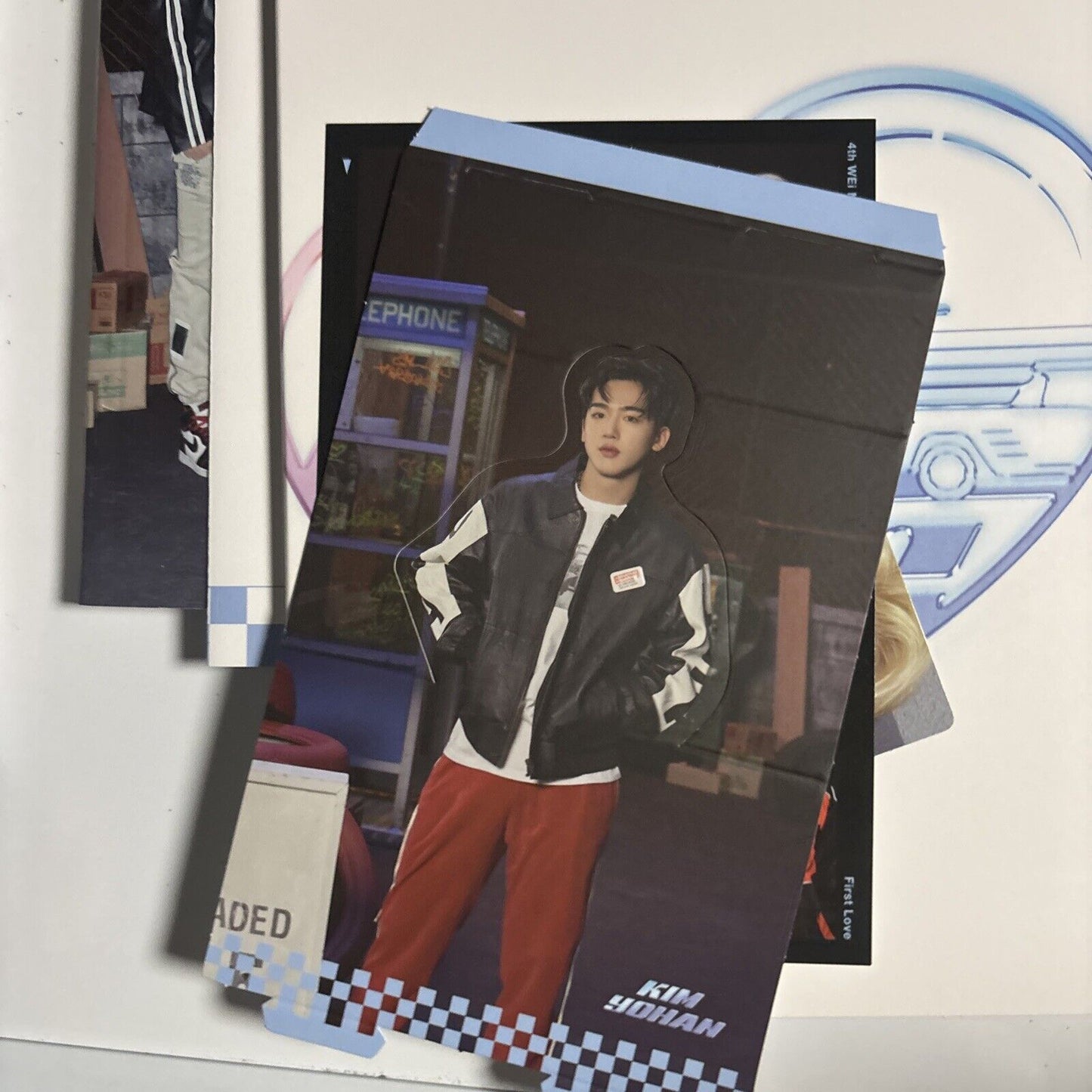 Wei – Love Pt.1 : First Love (CD White Version. 2022) L200002359 Korea PhotoBook