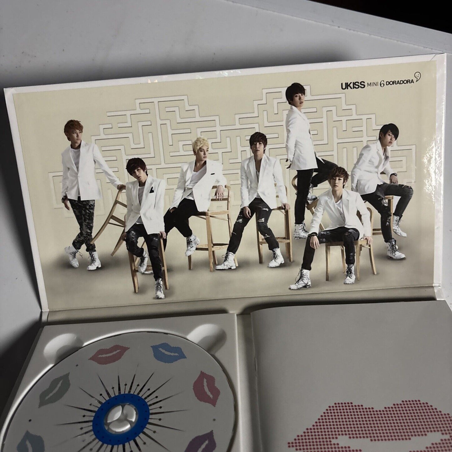 U-Kiss – Doradora (CD, 2012) WMCD-0119 Korea Photo Book