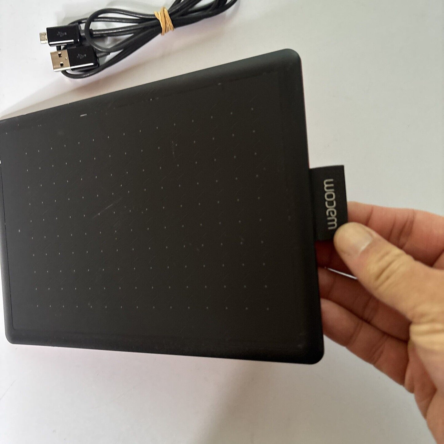 One By Wacom Graphics Tablet CTL-472 *No Pen*