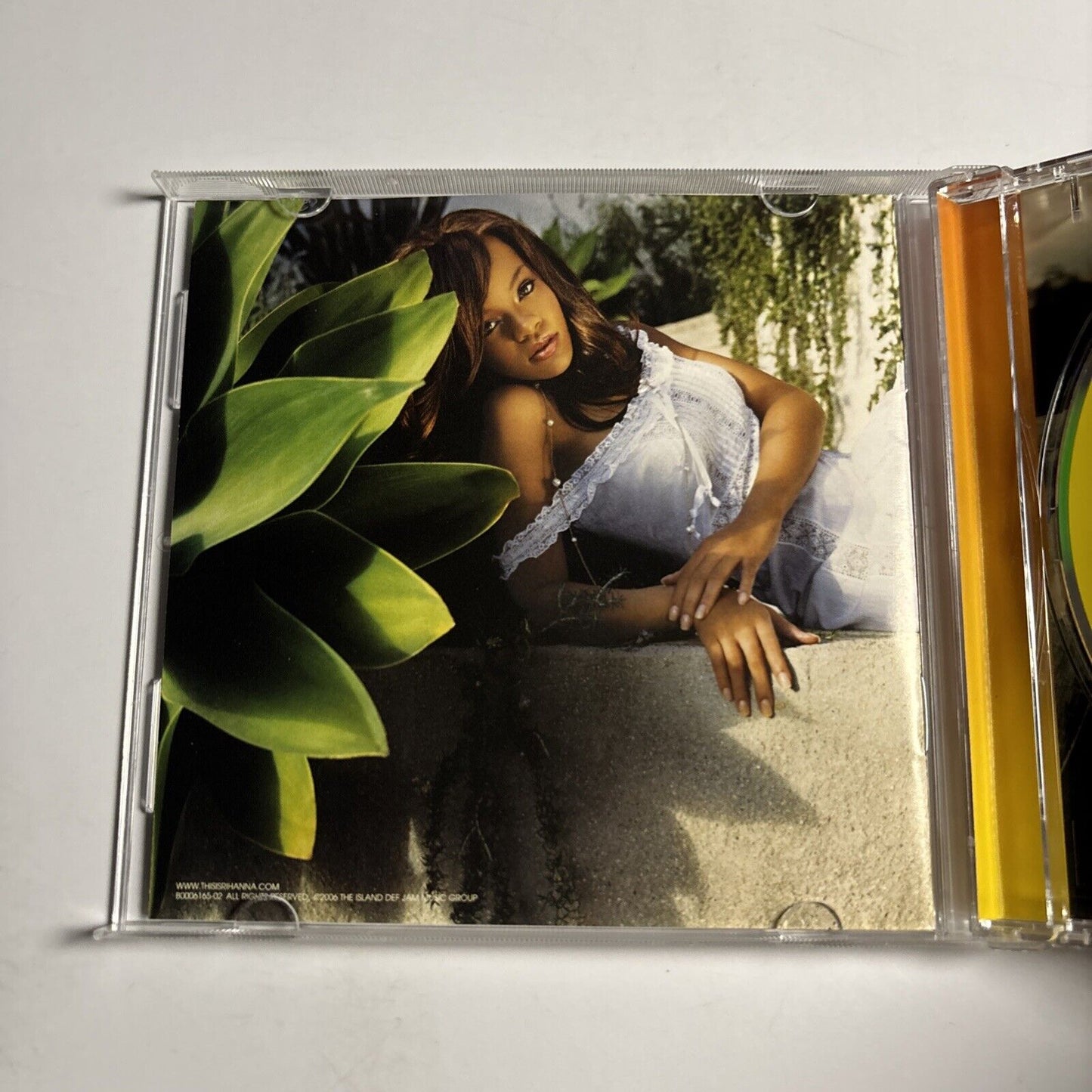 Rihanna – A Girl Like Me (CD, 2006) B0006165-02