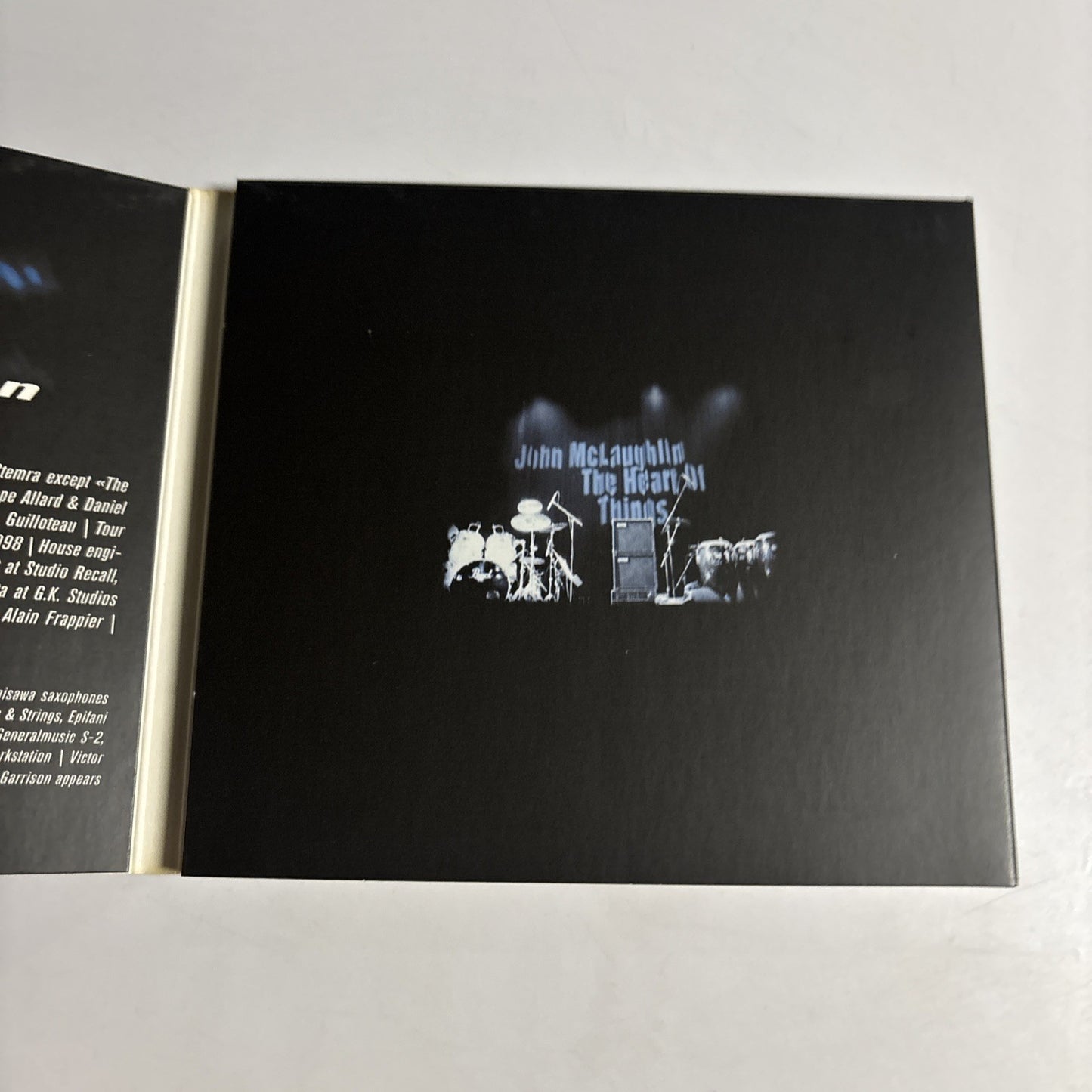 John McLaughlin – The Heart Of Things (Live In Paris) (CD, 2000) Digipak