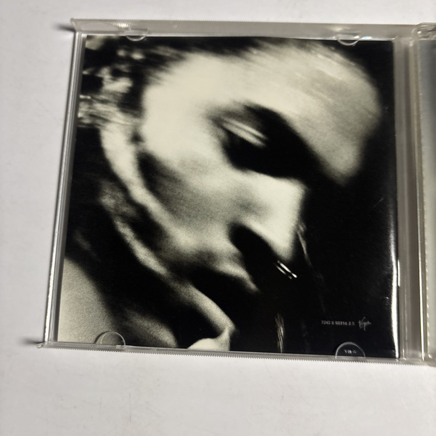 Lenny Kravitz – Greatest Hits (CD, 2000)  US 7243 8 50316 2 5