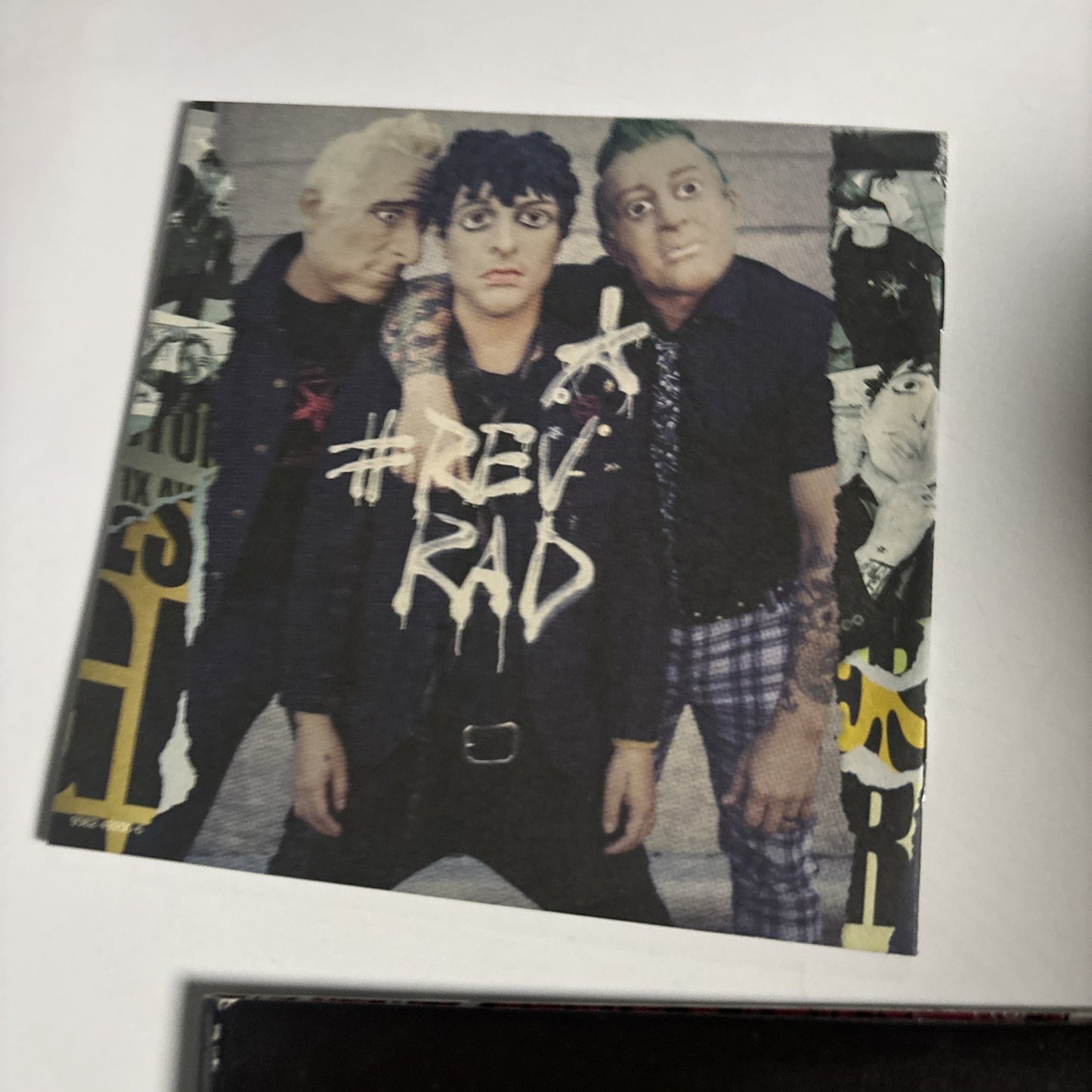 Green Day – Revolution Radio (CD, 2016) Europe Digipak 9362-49200-6