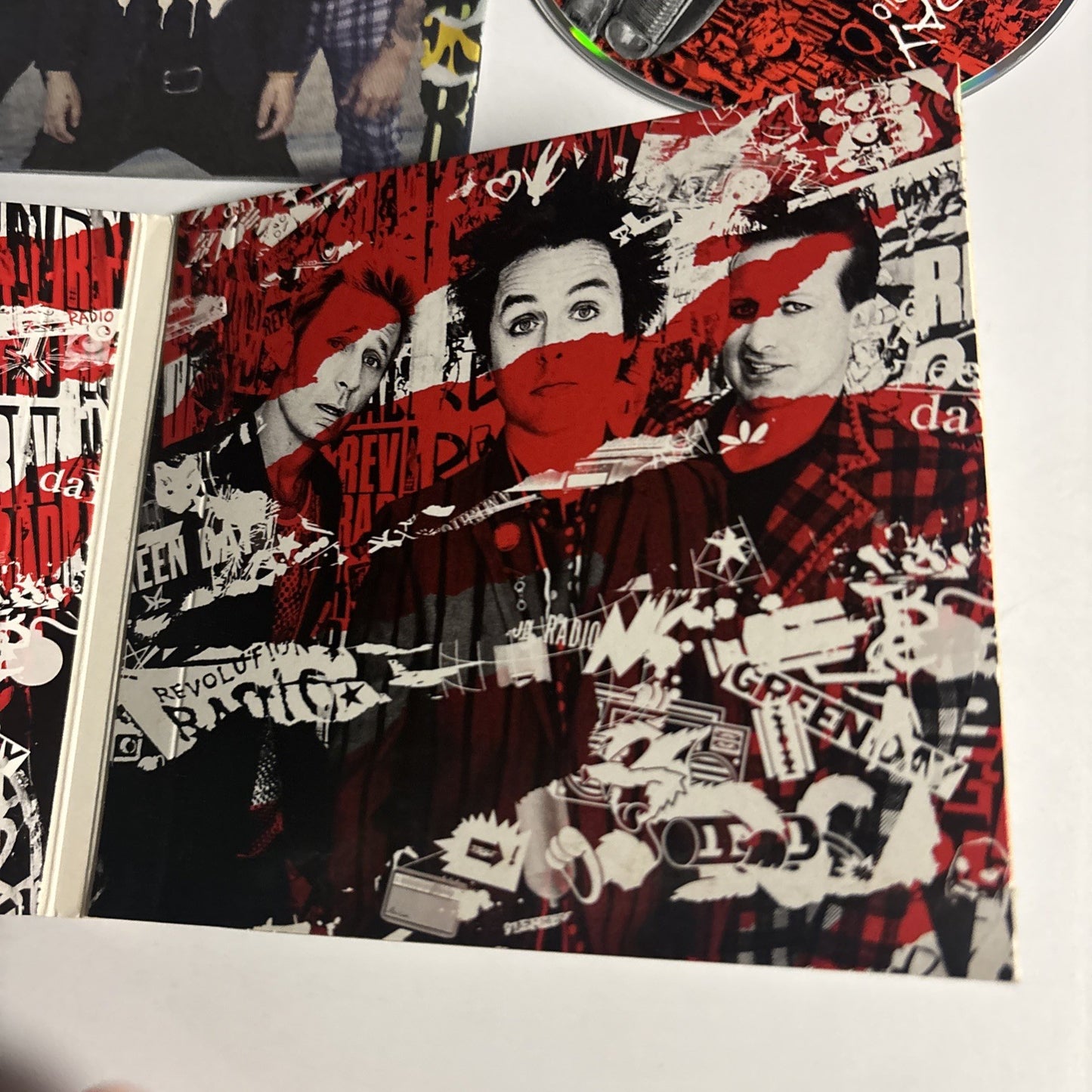 Green Day – Revolution Radio (CD, 2016) Europe Digipak 9362-49200-6