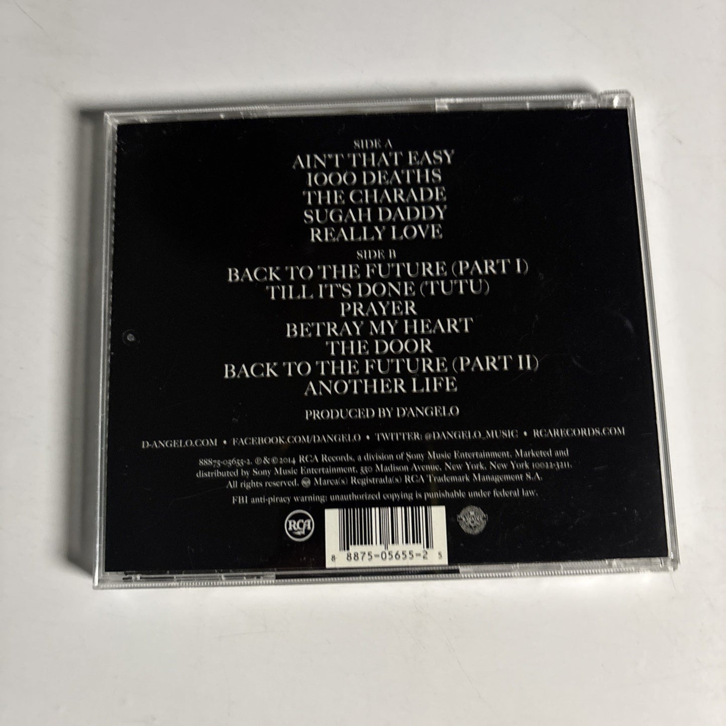 D'Angelo and The Vanguard – Black Messiah (CD, 2014)  US 88875-05655-2