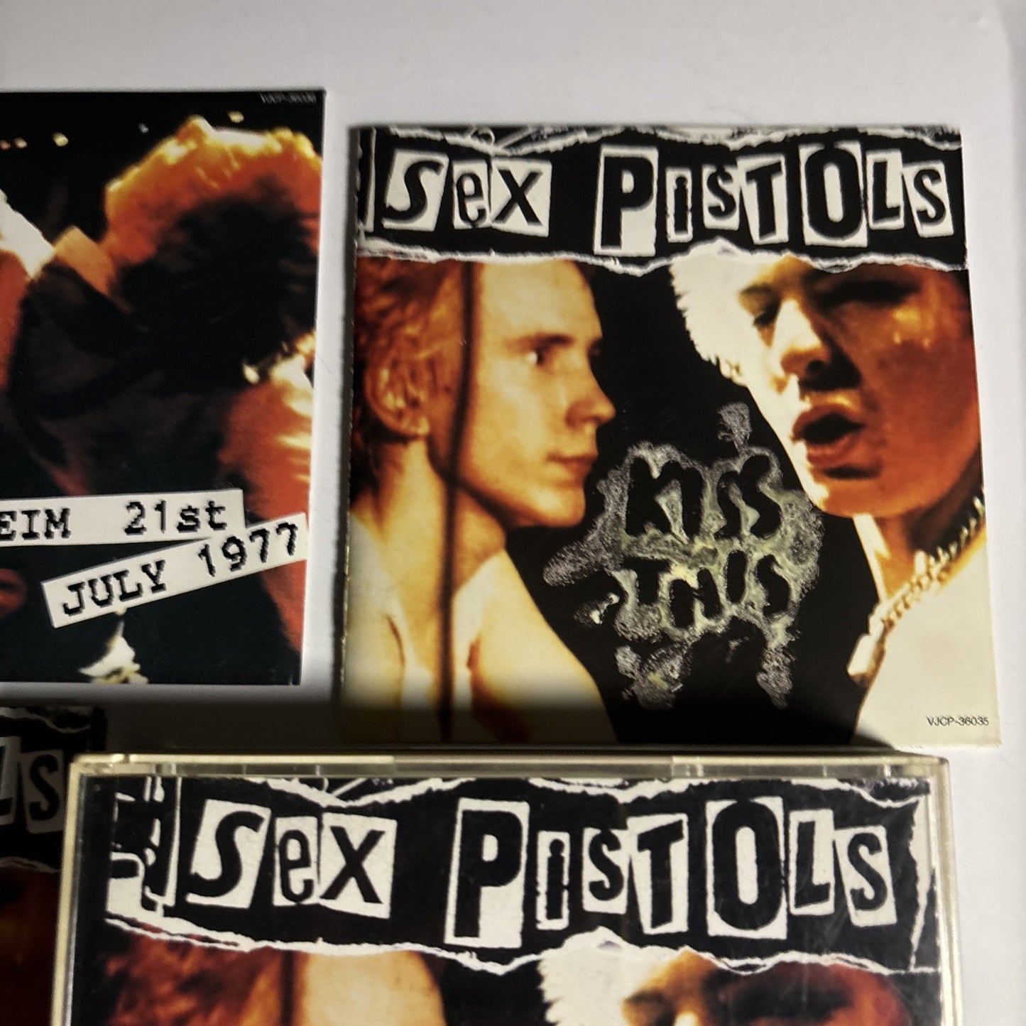Sex Pistols – Kiss This / Live In Trondheim 21st July 1977 CD 1992 2-Disc Japan