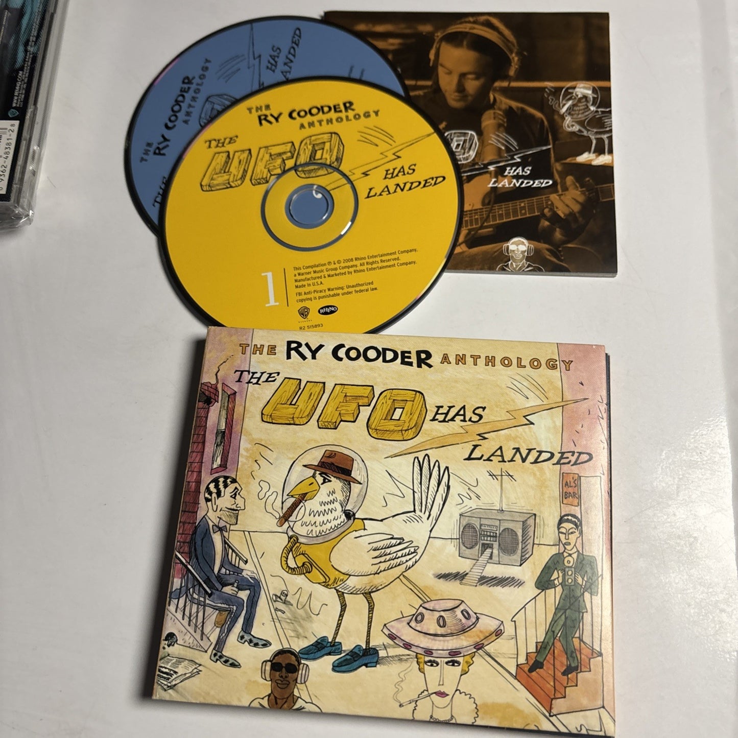 Ry Cooder – The UFO Has Landed (CD, 2008) US R2 515893