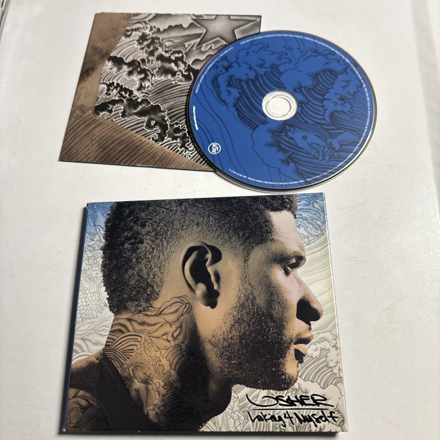Usher – Looking 4 Myself (CD, 2012) US Digipak 88691-97177-2