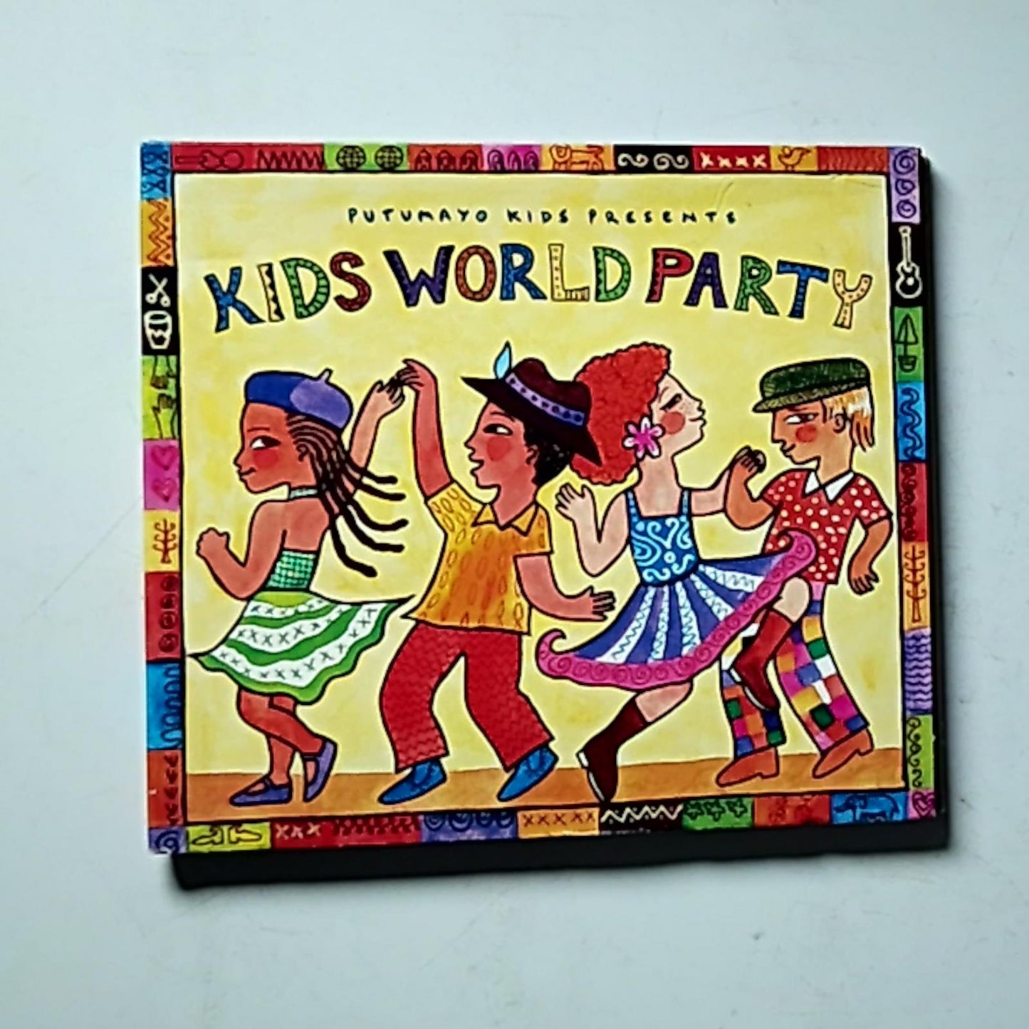 Putumayo Kids  – Kids World Party (CD, 2011) US PUT 310-2