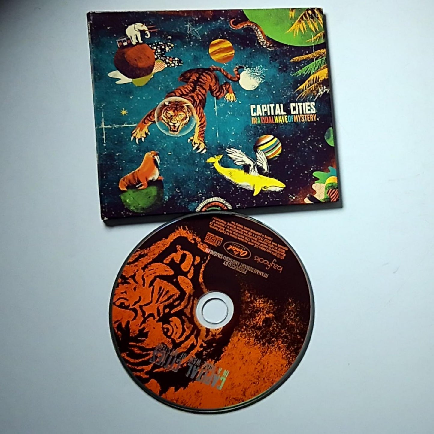 Capital Cities – In A Tidal Wave Of Mystery (CD, 2013) US B001881002