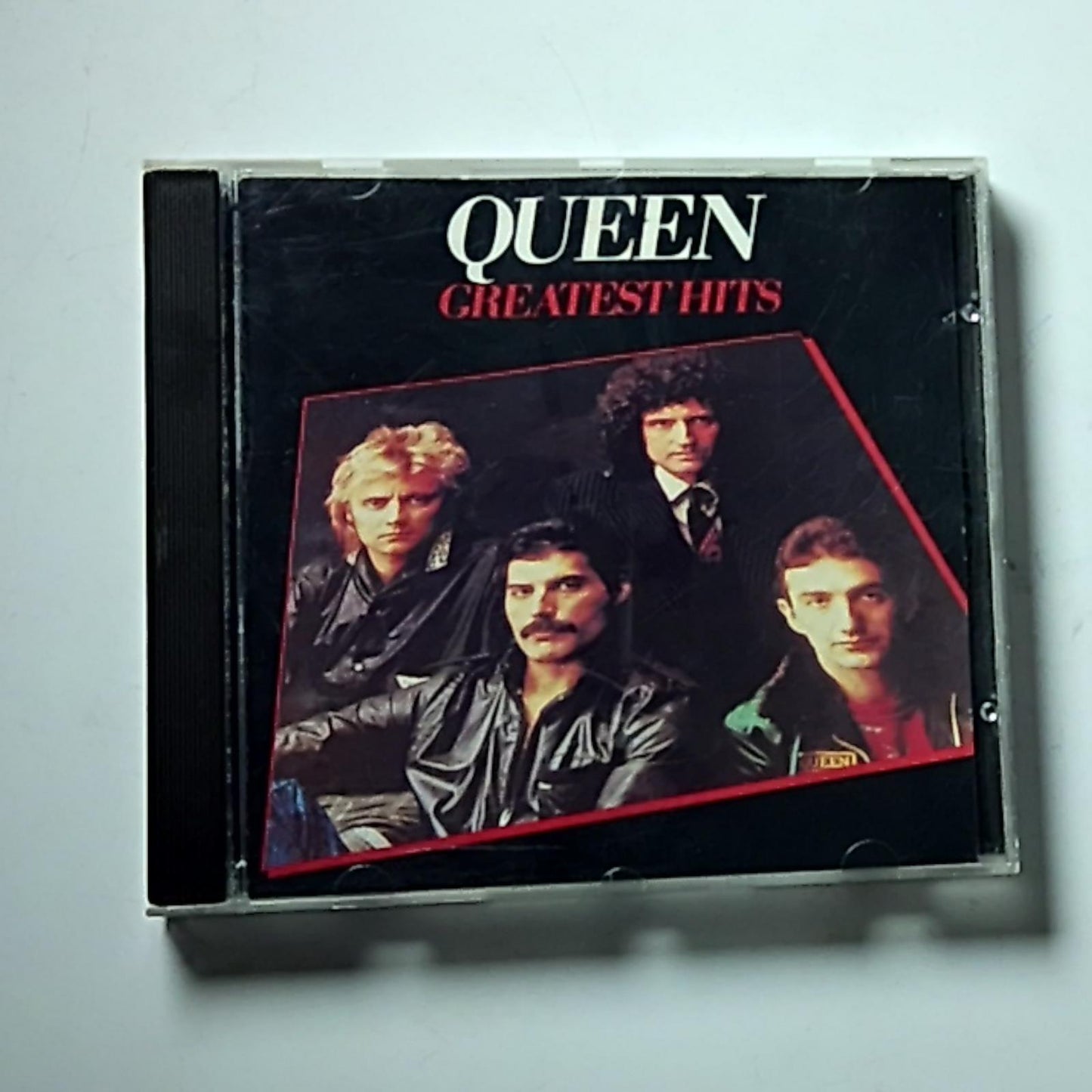 Queen – Greatest Hits (CD, 1991) Europe CDP 7 46033 2
