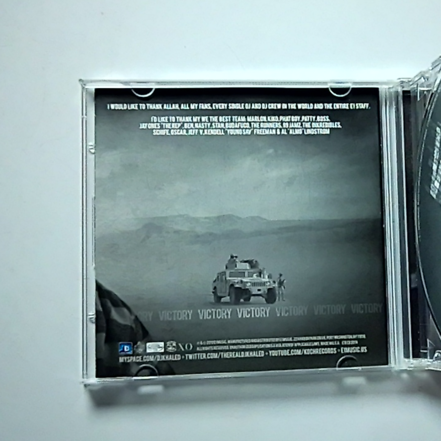 DJ Khaled – Victory (CD, 2010) US E1E-CD-2074