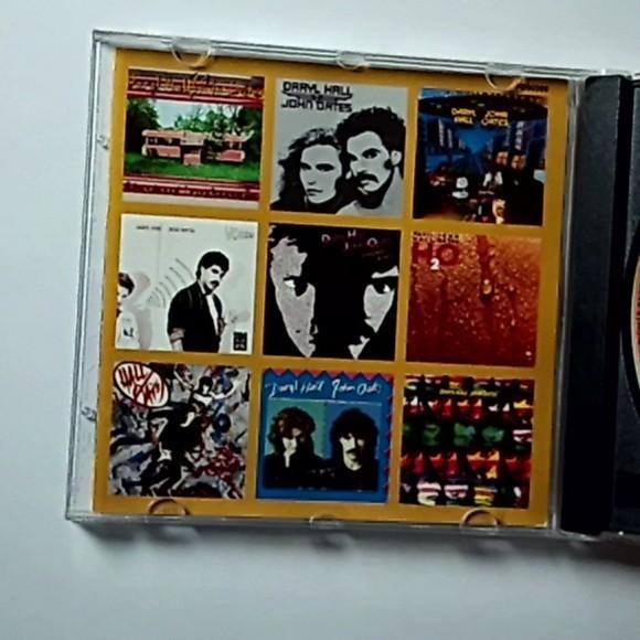 The Best Of Daryl Hall & John Oates: Looking Back (CD)  Germany PD 90388