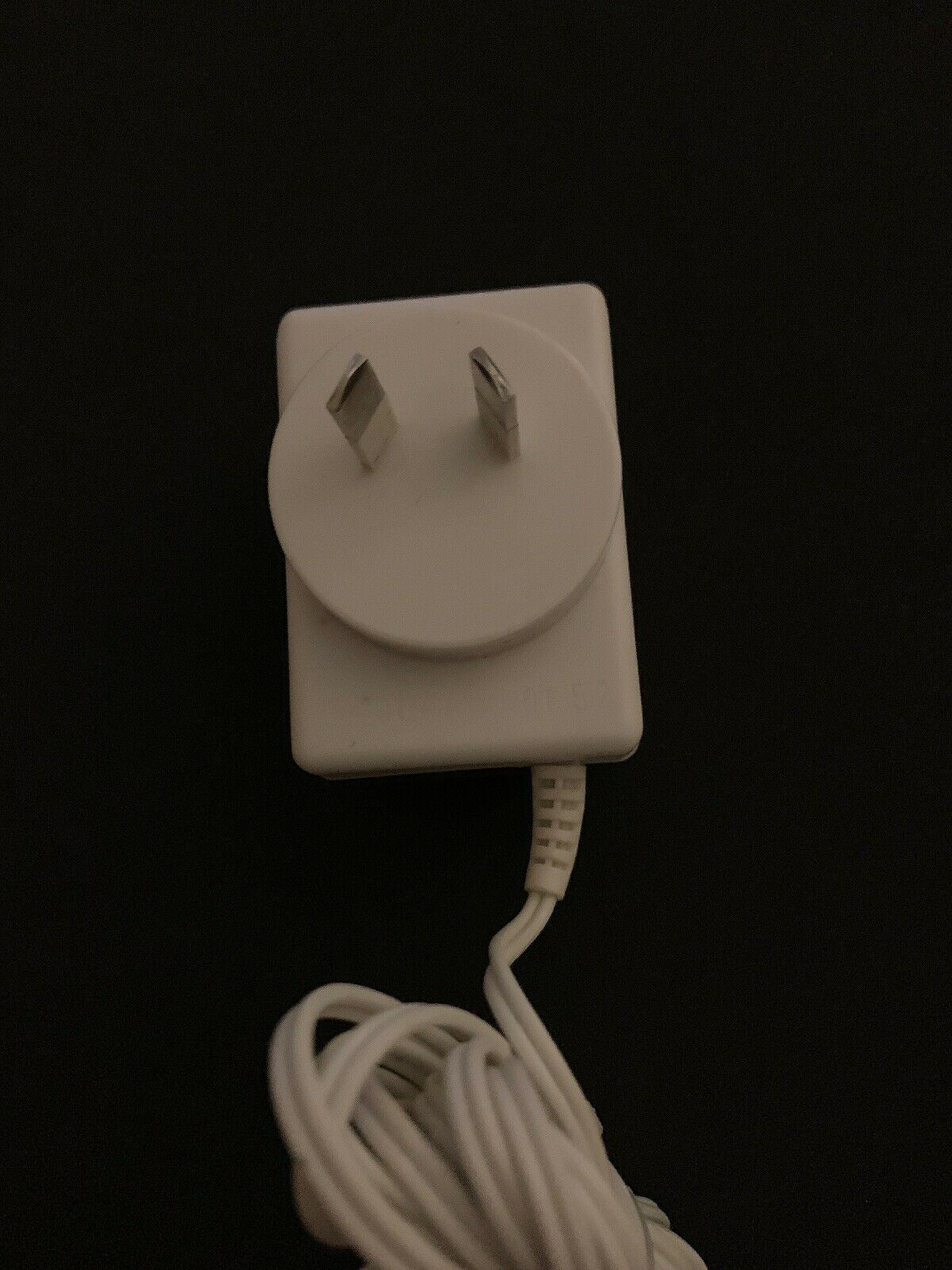 Genuine Philips SBC CS0920/34W AC Adapter 9V  200mA