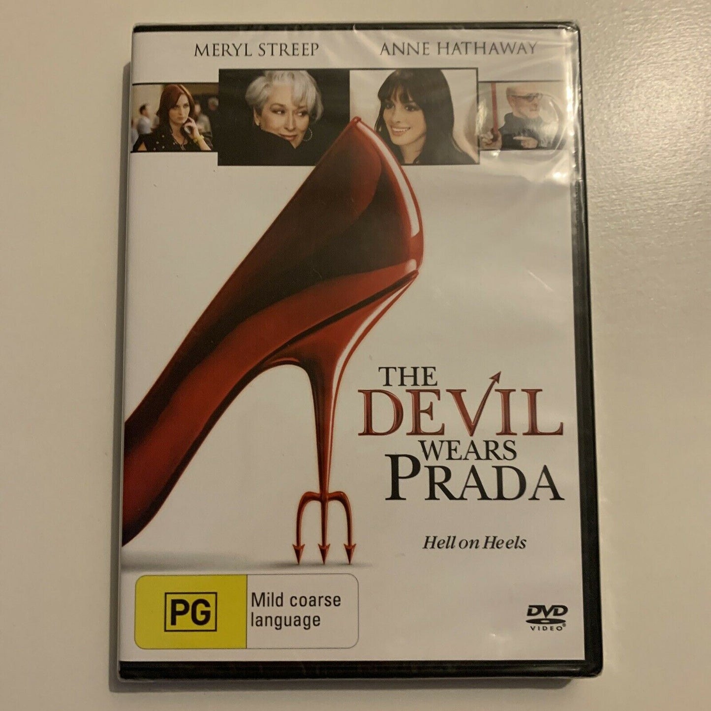 *New Sealed* The Devil Wears Prada (DVD, 2006) Anne Hathaway Region 4