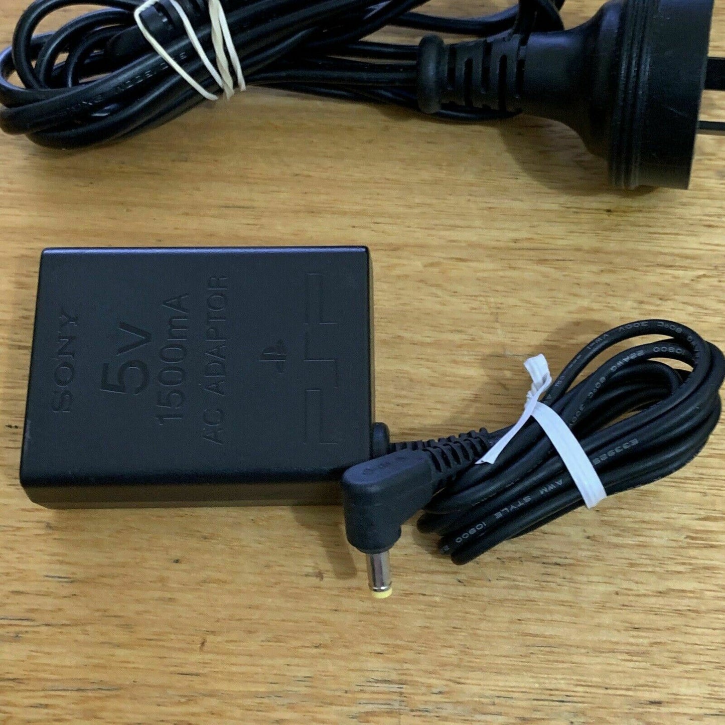 Genuine Sony PSP-380 AC Adaptor 100-240V 5v 1500mA For PSP