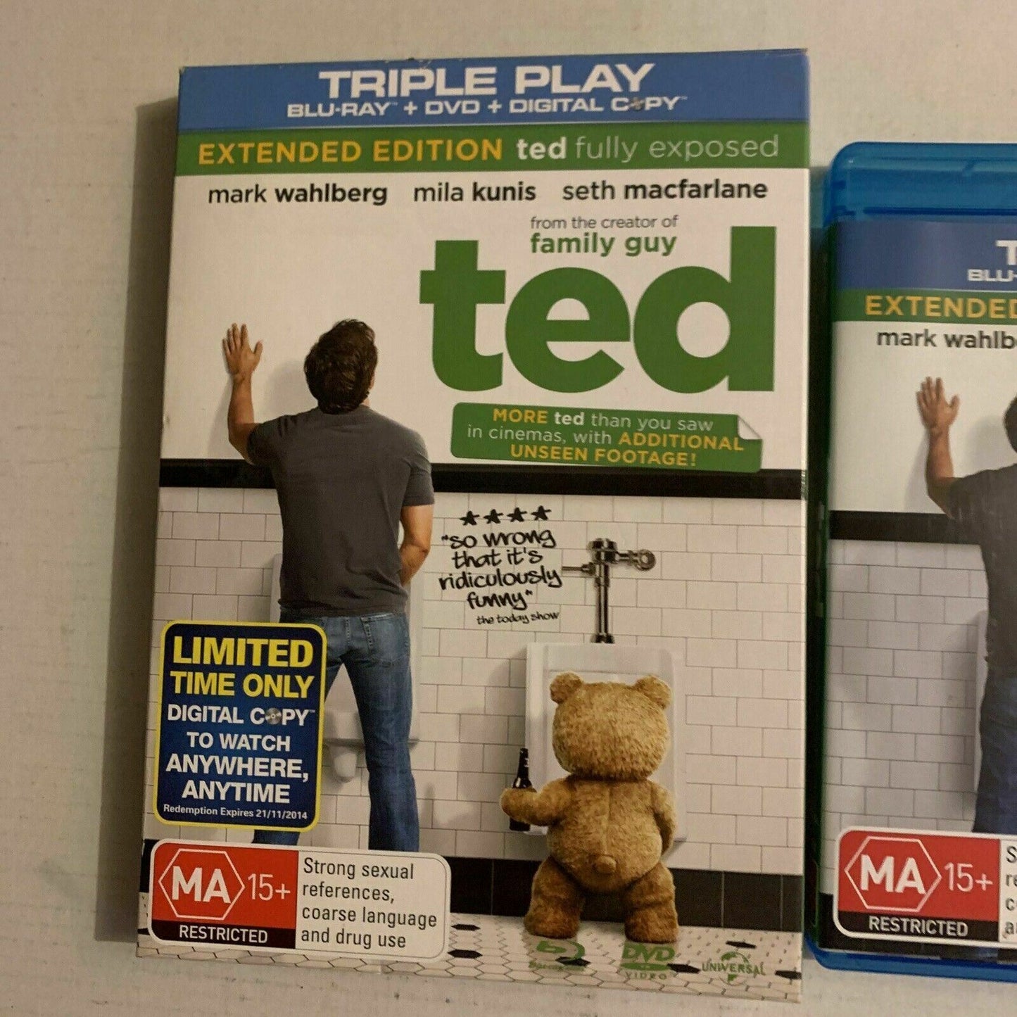 Ted - Extended Edition (Blu-ray, 2012, 3-Disc Set) Region B