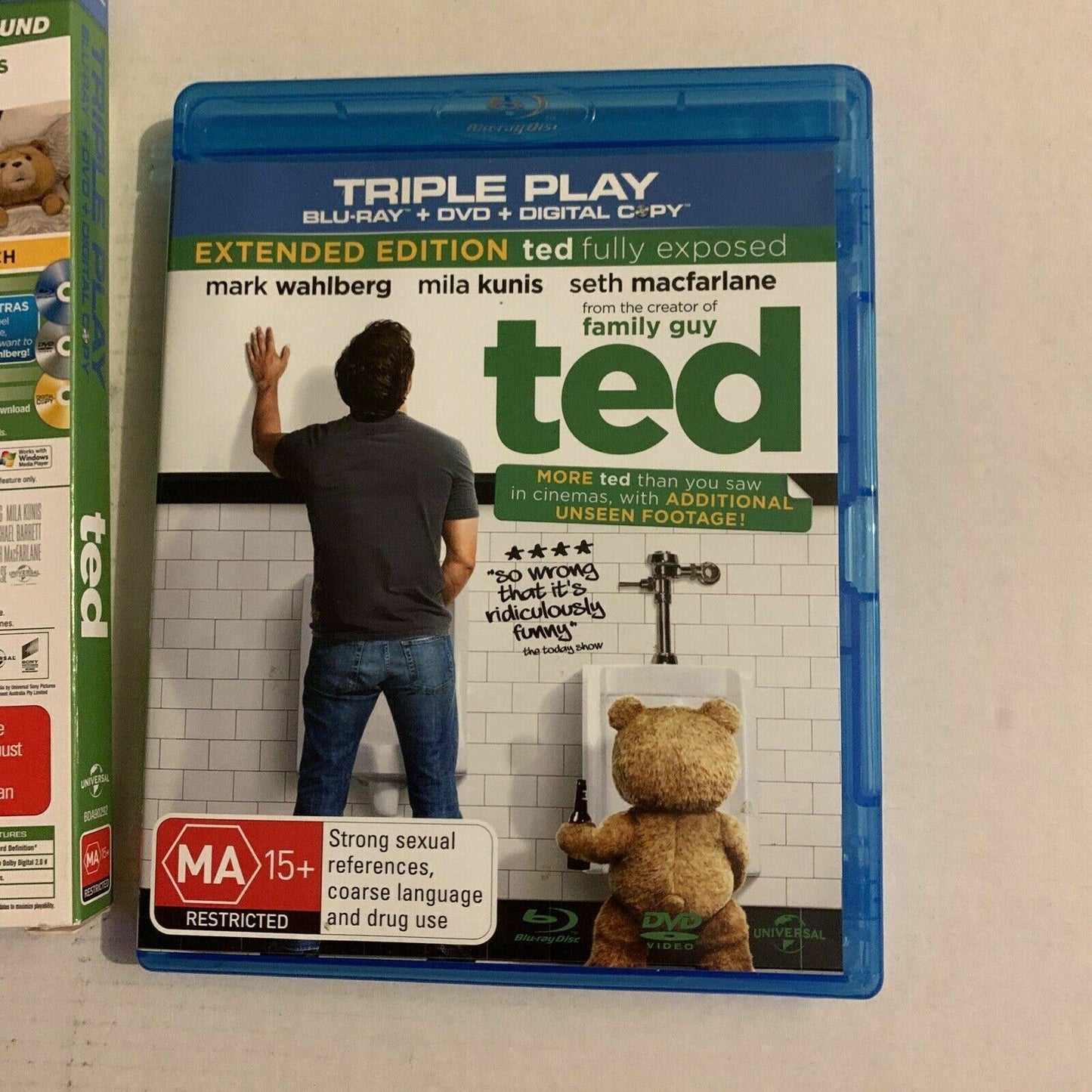 Ted - Extended Edition (Blu-ray, 2012, 3-Disc Set) Region B