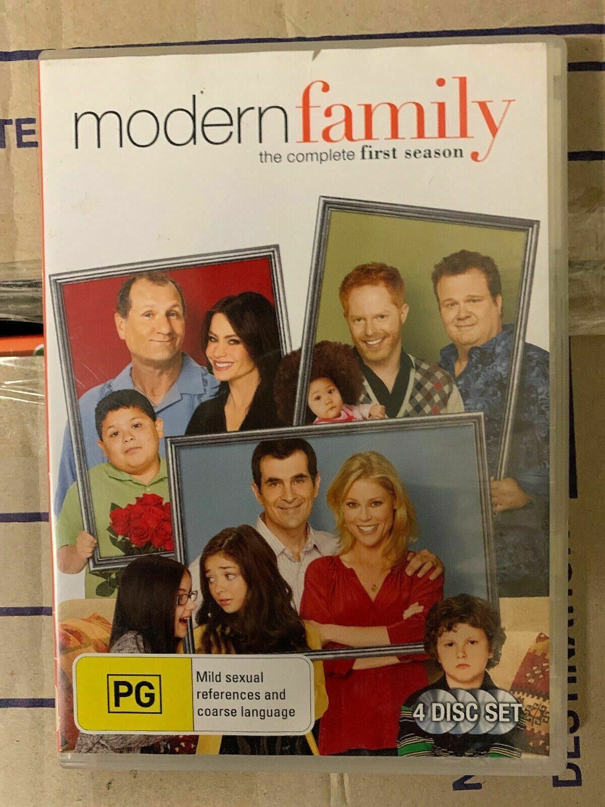 Modern Family : Season 1  (DVD, 2010, 4-Disc Set)