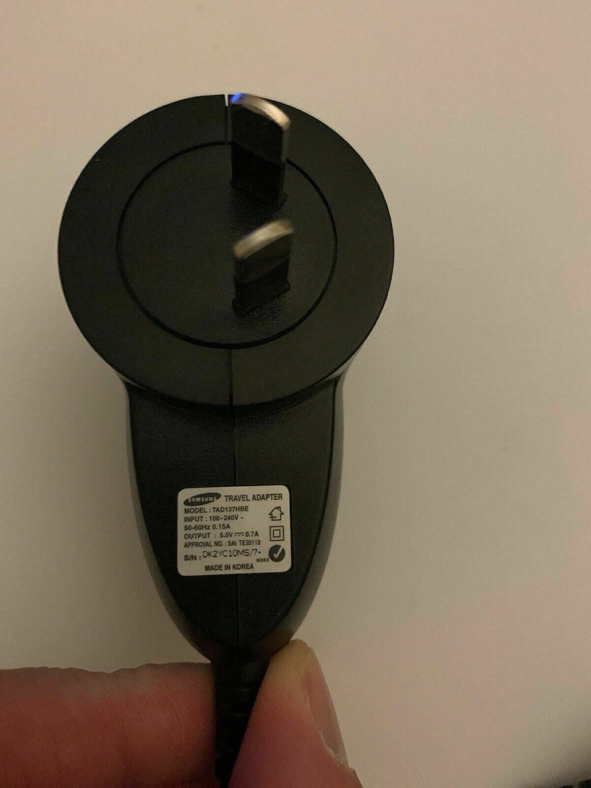 Samsung Genuine Travel Adapter Charger TAD137HBE 100-240V 50-60Hz 0.15A 5V 0.7A