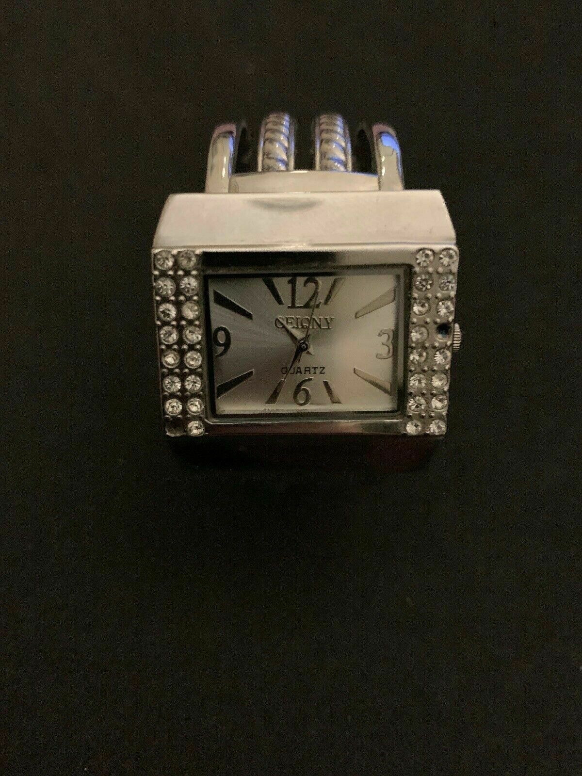 Ceiqny Stainless Steel Analogue Women's Watch – Retro Unit