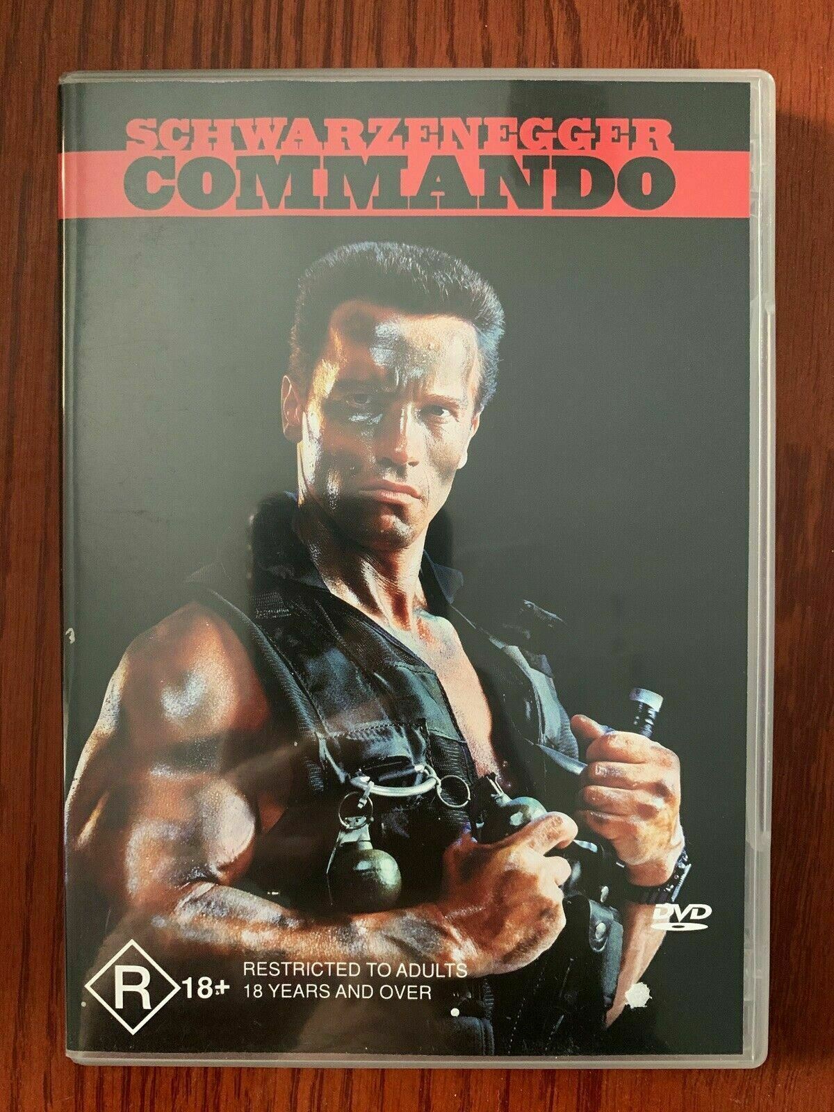 Arnold Schwarzenegger Collection (DVD, 3-Disc Set) Conan, Predator, Commando