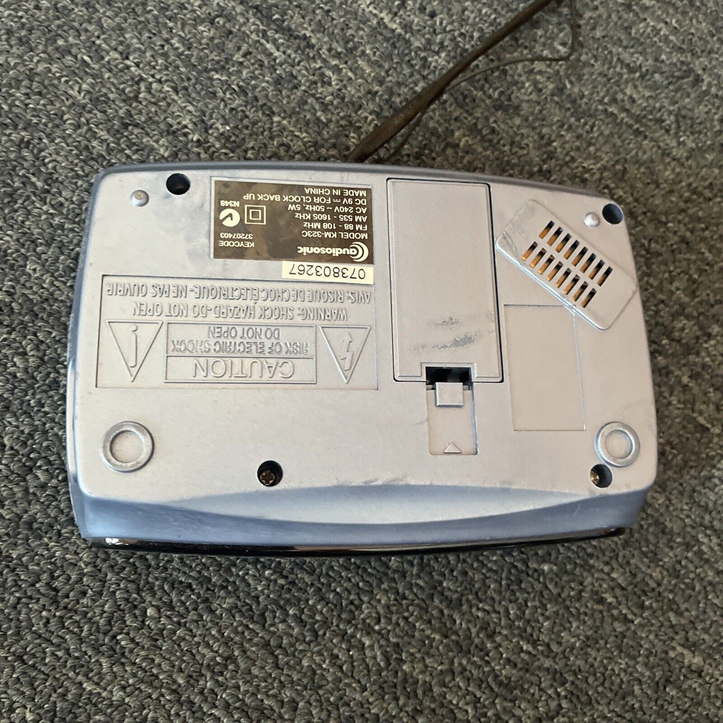 Audiosonic KM-323C Alarm Clock AM/FM Radio