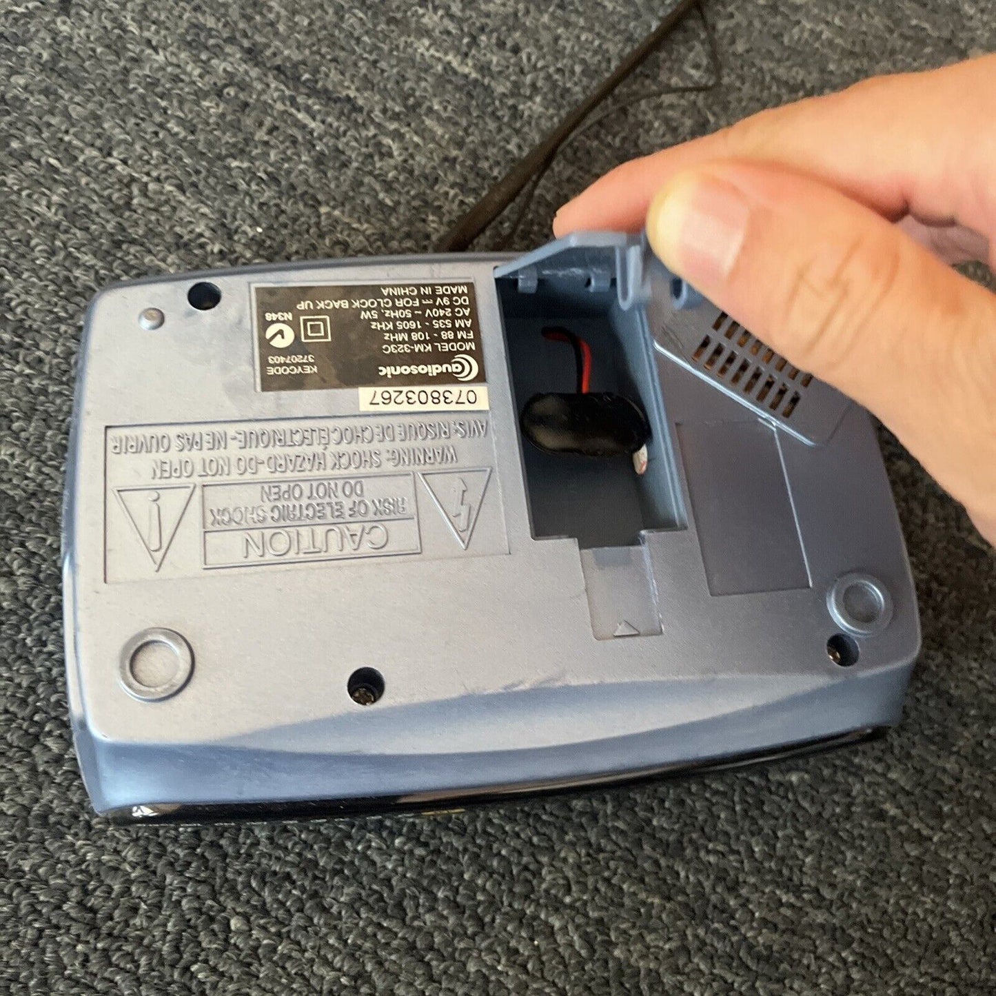 Audiosonic KM-323C Alarm Clock AM/FM Radio