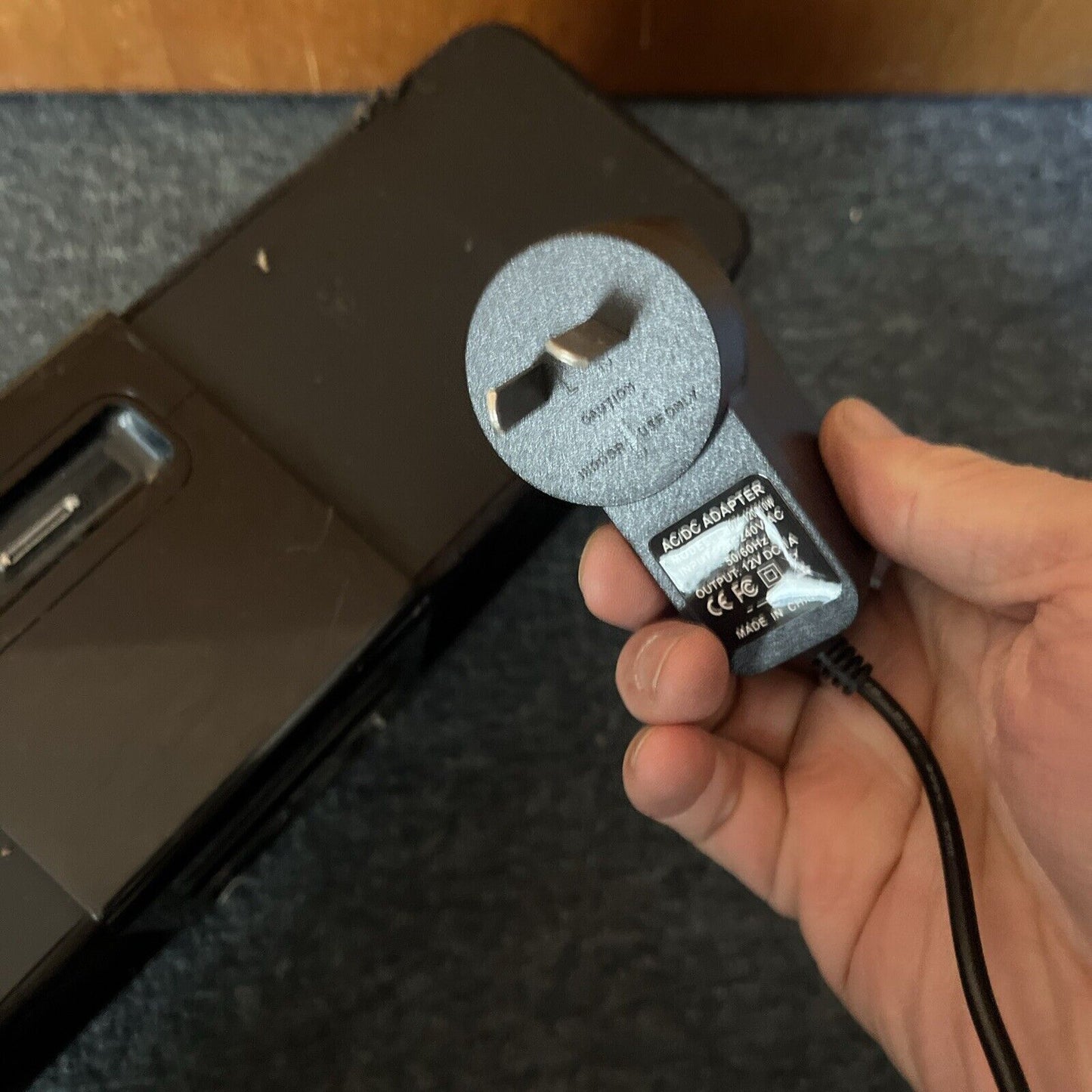 Logitech Pure-Fi Express S-00067 Alarm Clock iPod 30-Pin Dock