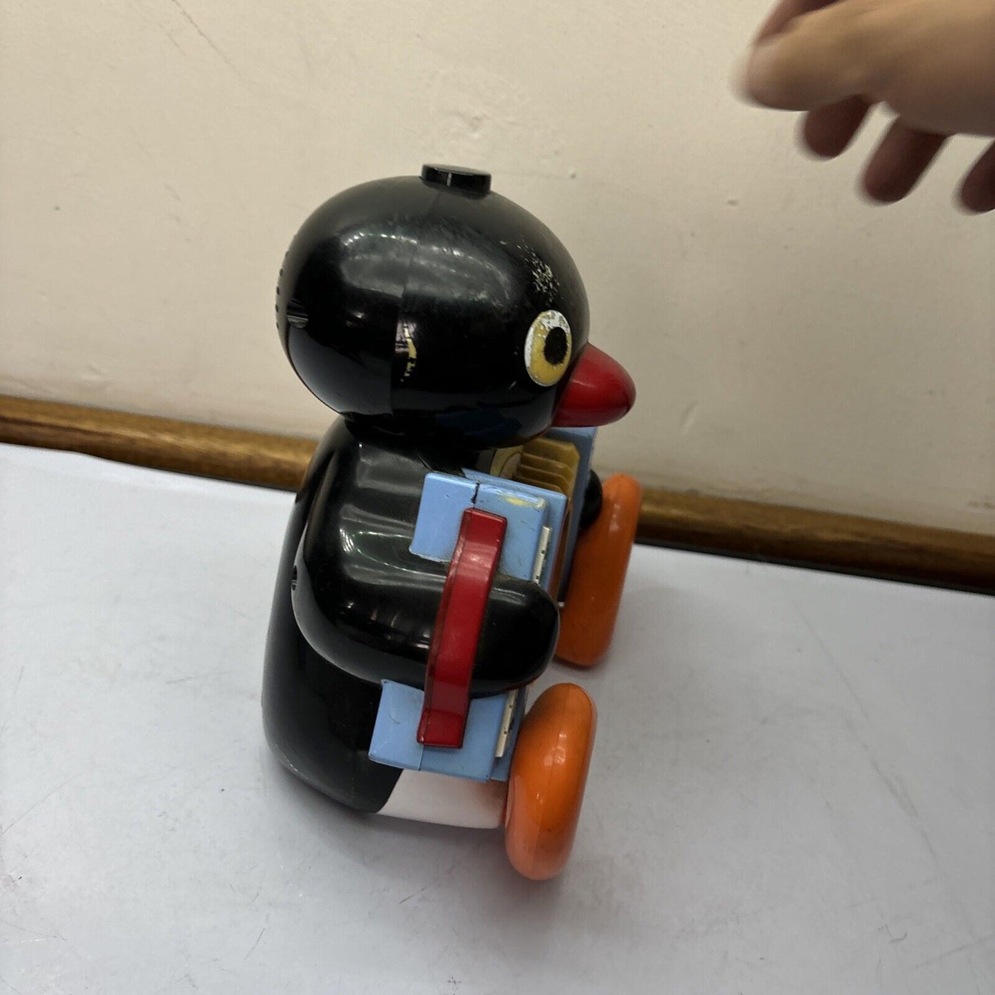 Pingu Table Clock A-KRYD *Not Working - Plays Sound But Clock Not Working*