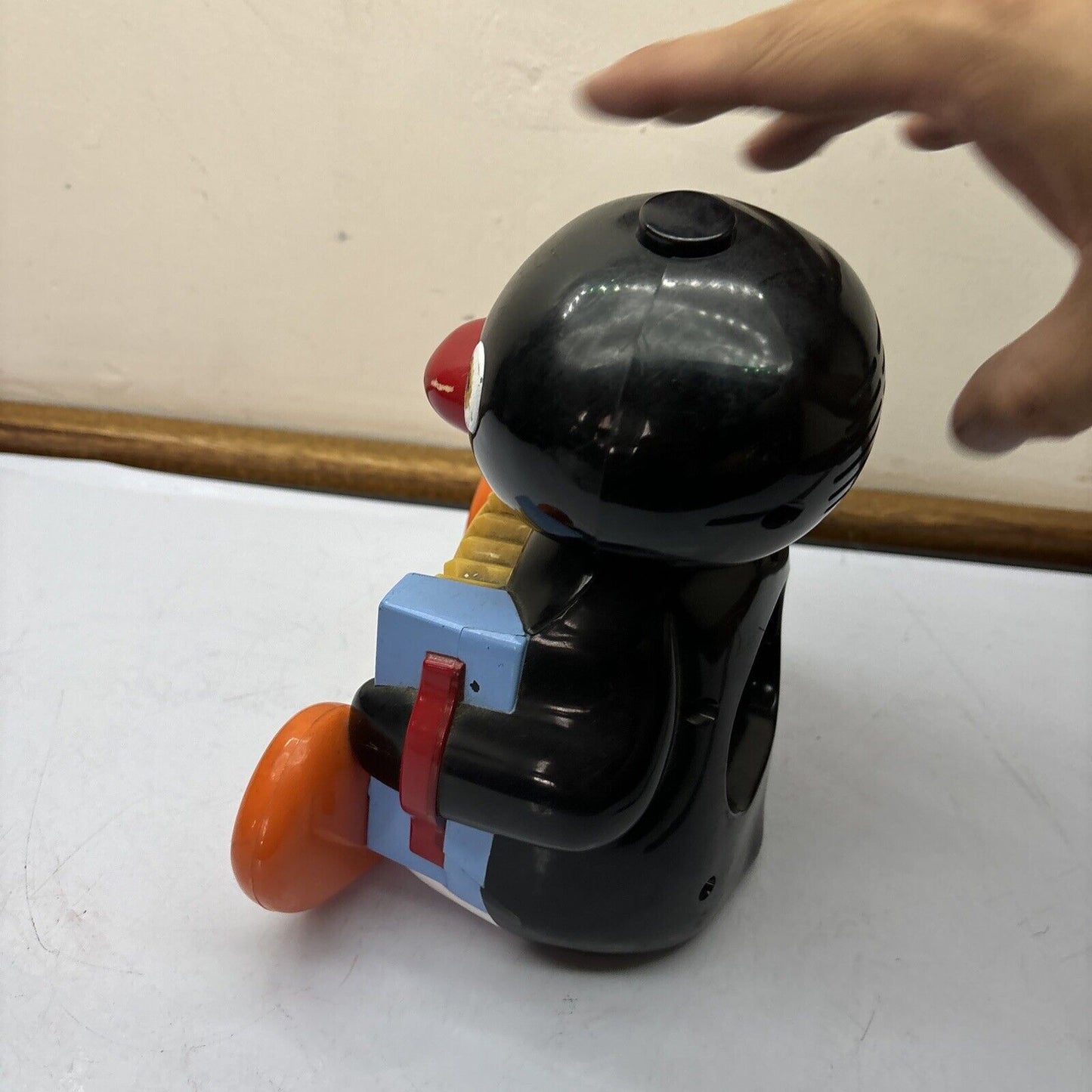 Pingu Table Clock A-KRYD *Not Working - Plays Sound But Clock Not Working*