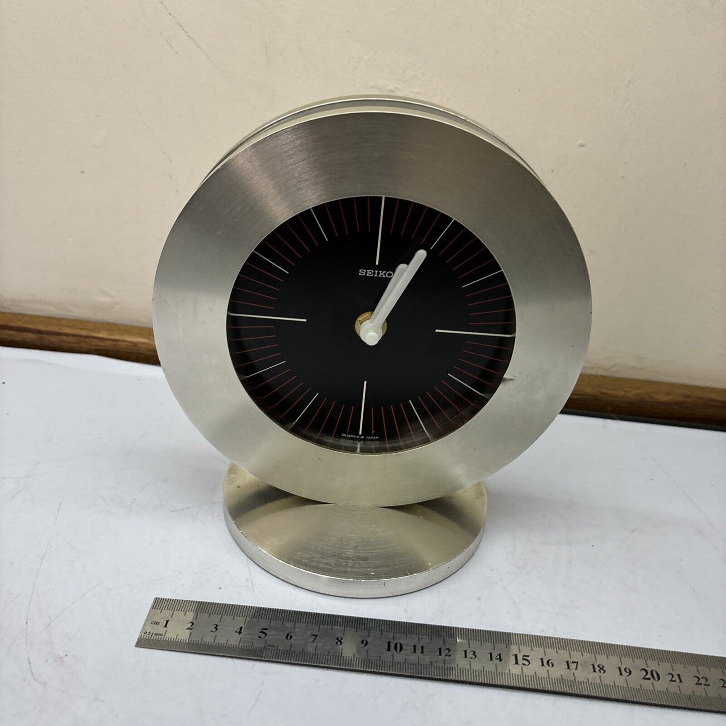 Seiko Table Clock Silver *Not Working* XD-138