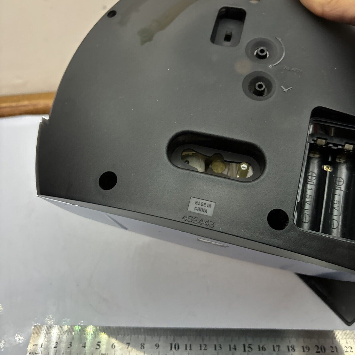 Citizen Quartz Alarm Table Clock 4SE443 *Clock Not Working But Swan Moves*