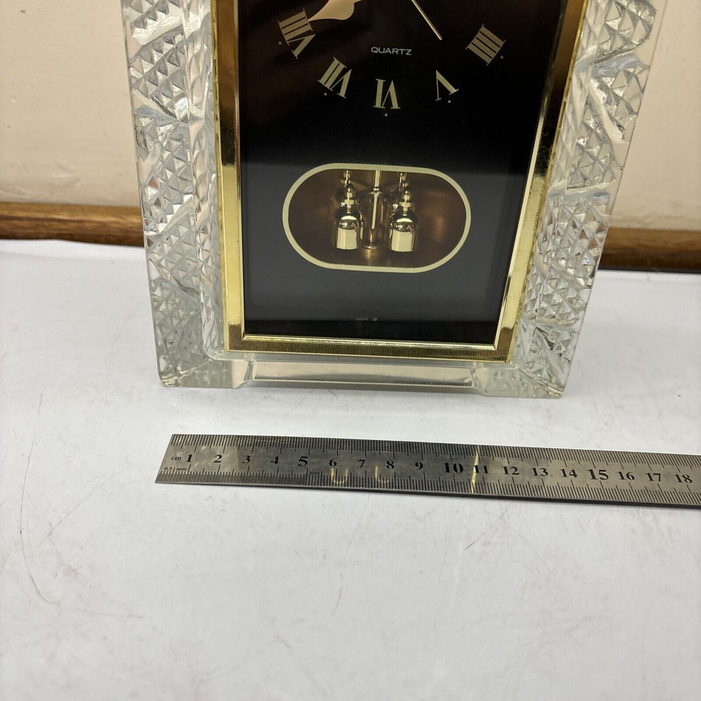 Seiko Quartz Glass Clock Table QZ401S