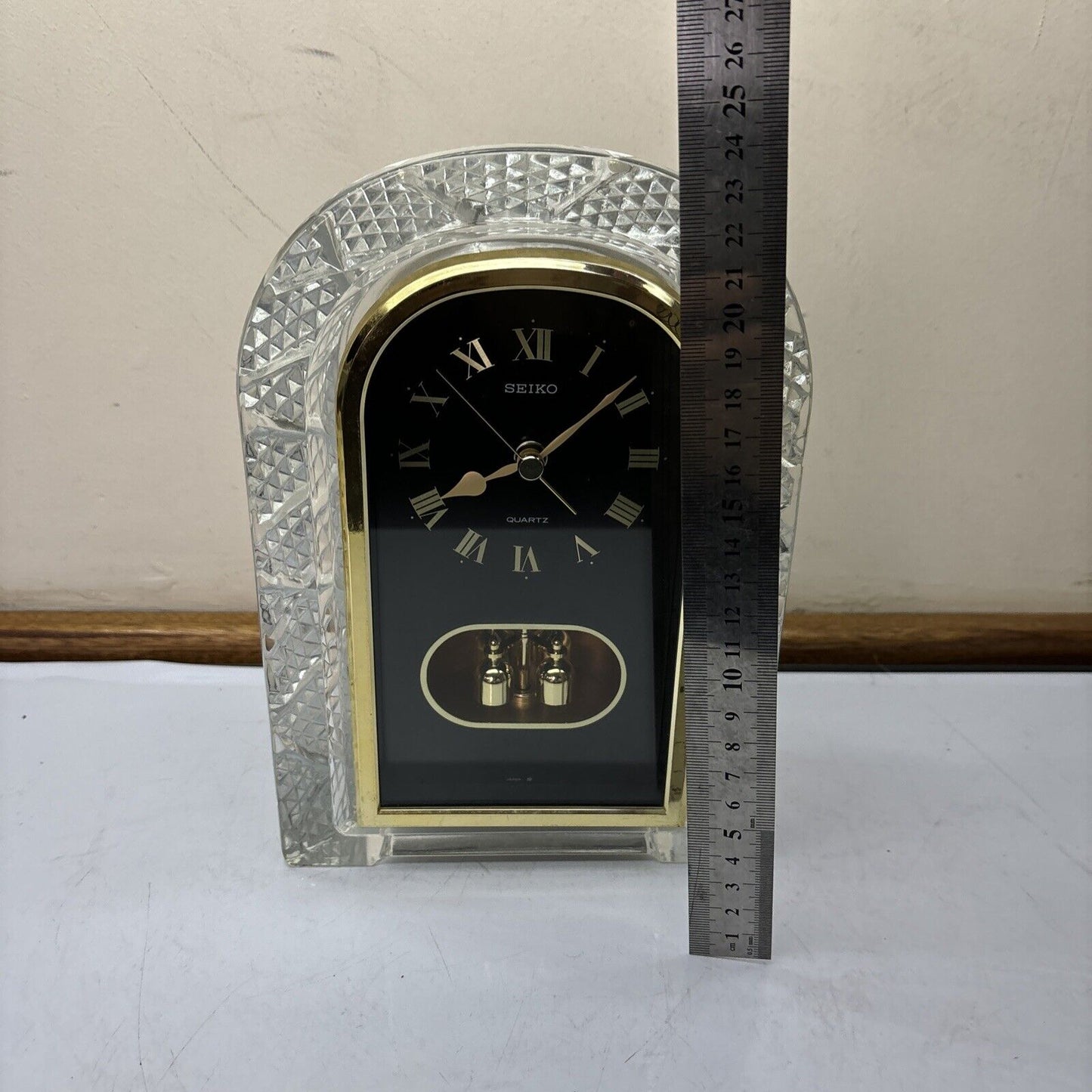 Seiko Quartz Glass Clock Table QZ401S