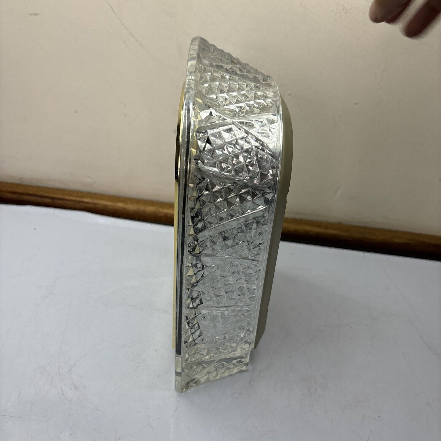 Seiko Quartz Glass Clock Table QZ401S