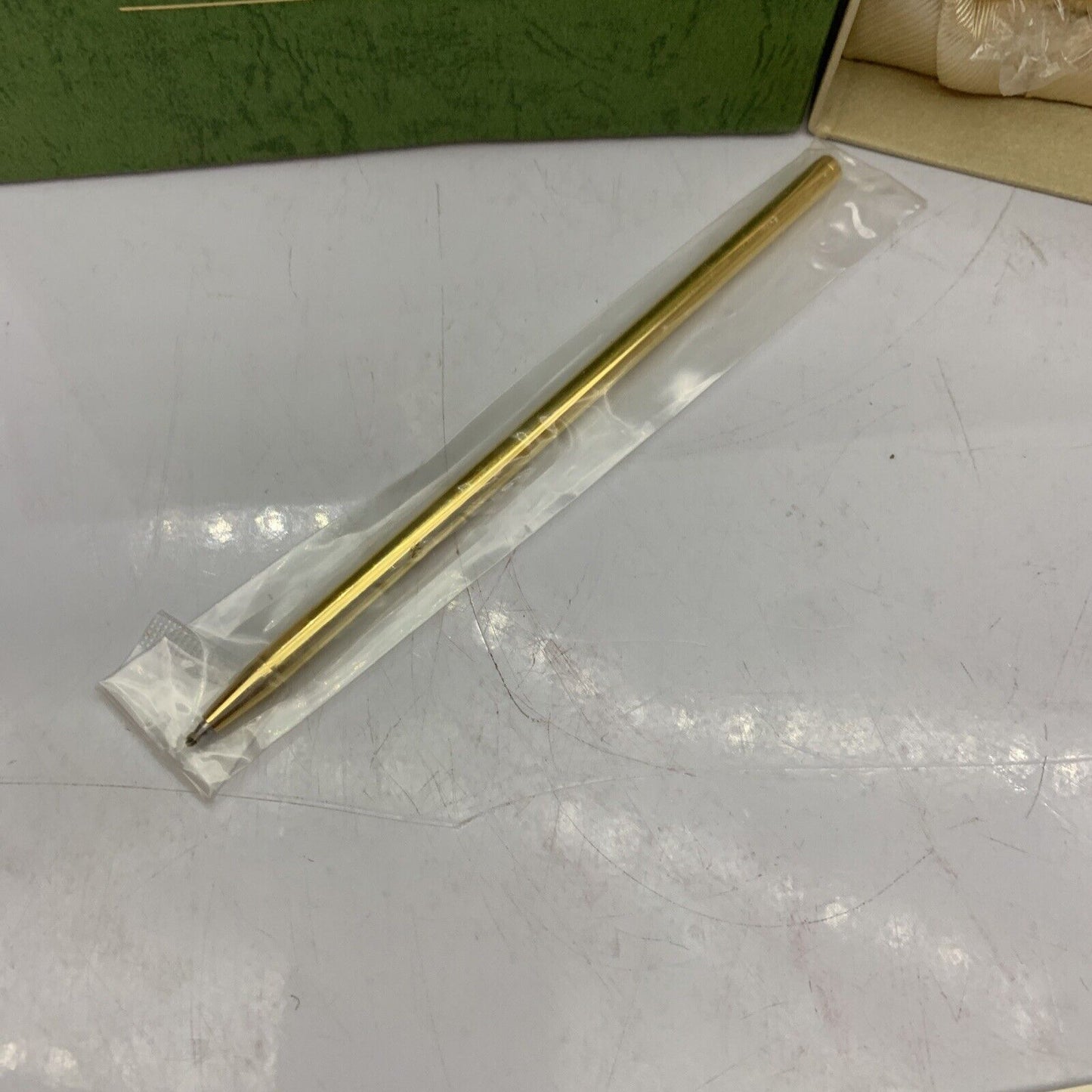 Seiko Emblem Quartz Clock HW442S Made In Japan