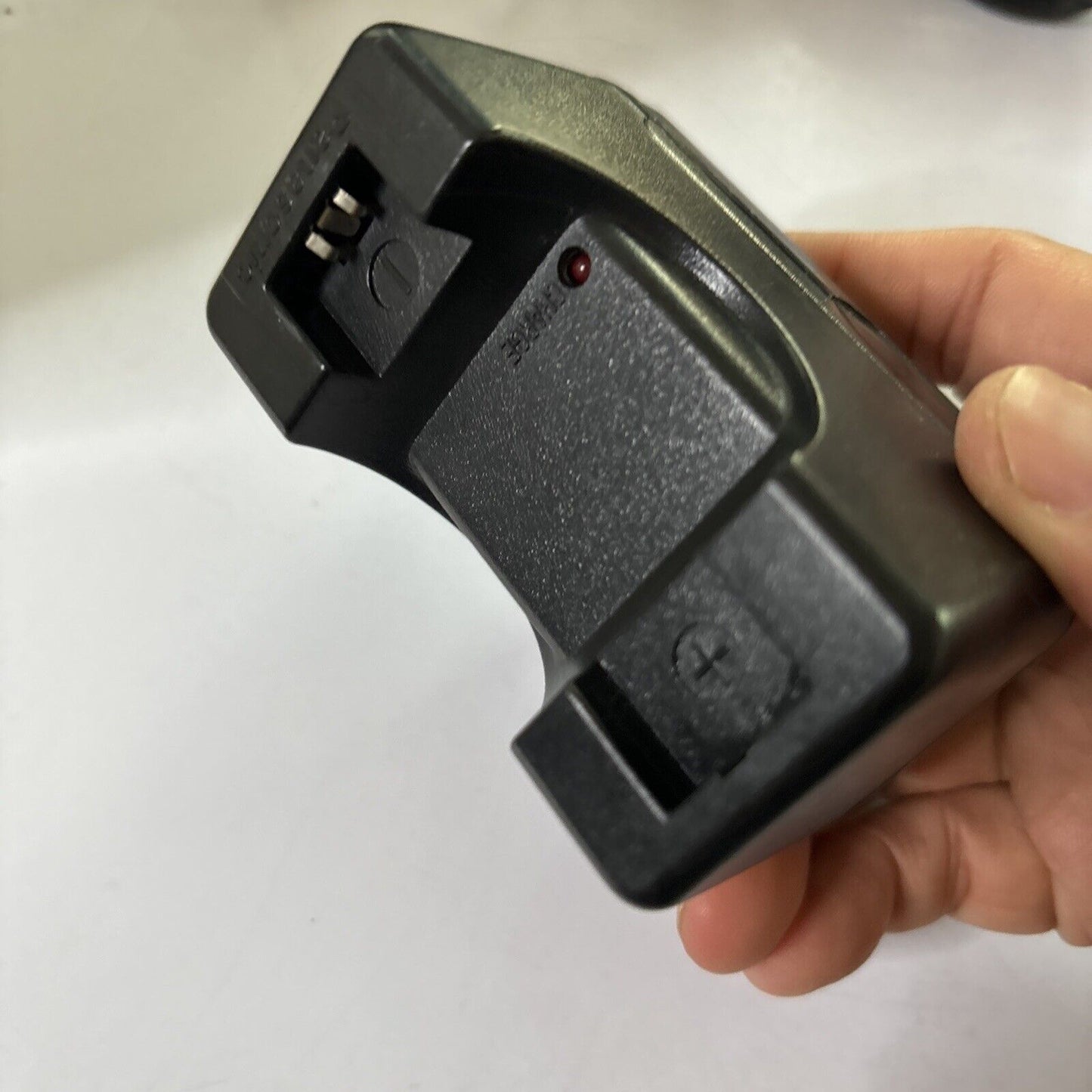 Panasonic RFEB103 Charger 100v  *Works Only In USA Or Japan Not Australia*