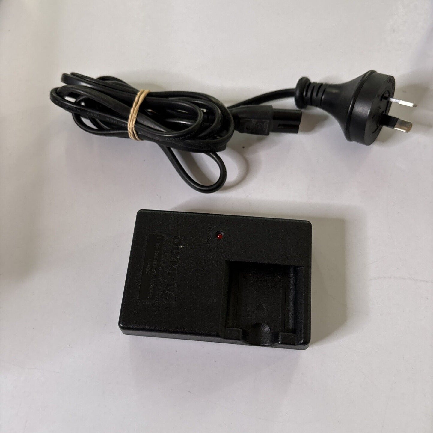 Genuine Olympus LI-40C Li-ion Battery Charger for LI-42B LI-40B