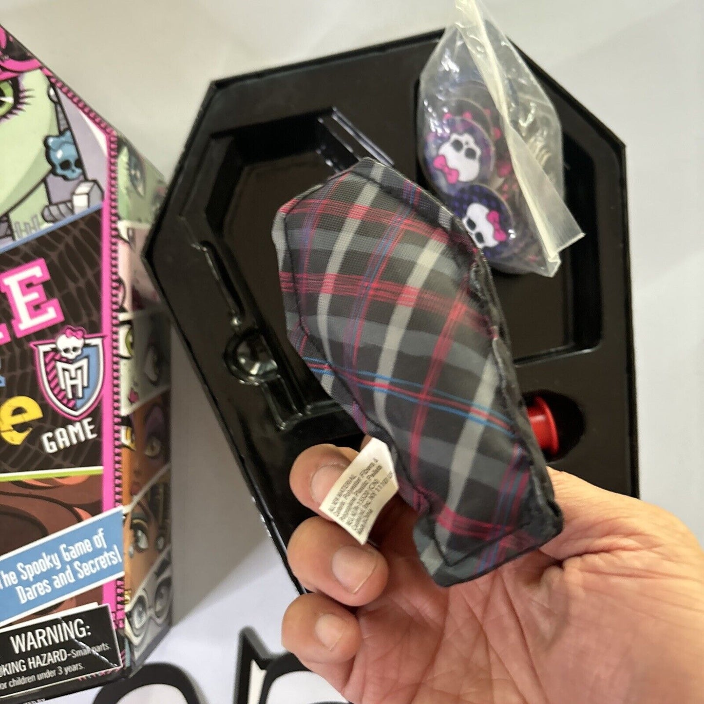 Monster High Share or Scare The Spooky Game of Dares & Secrets *No Instructions*