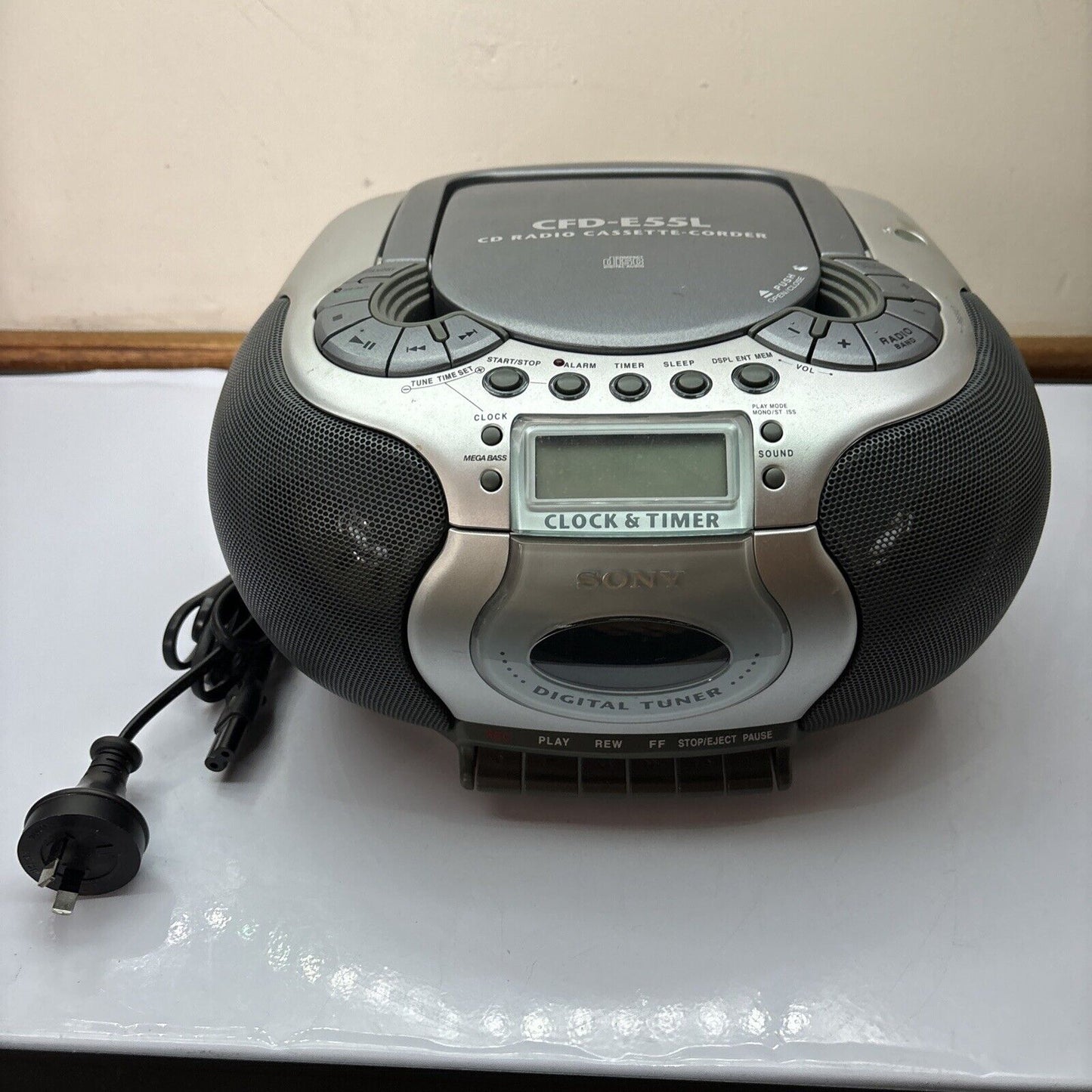 Sony CD Radio Cassette-Corder CFD-E55L  *Tape Works But Has Static Sound*